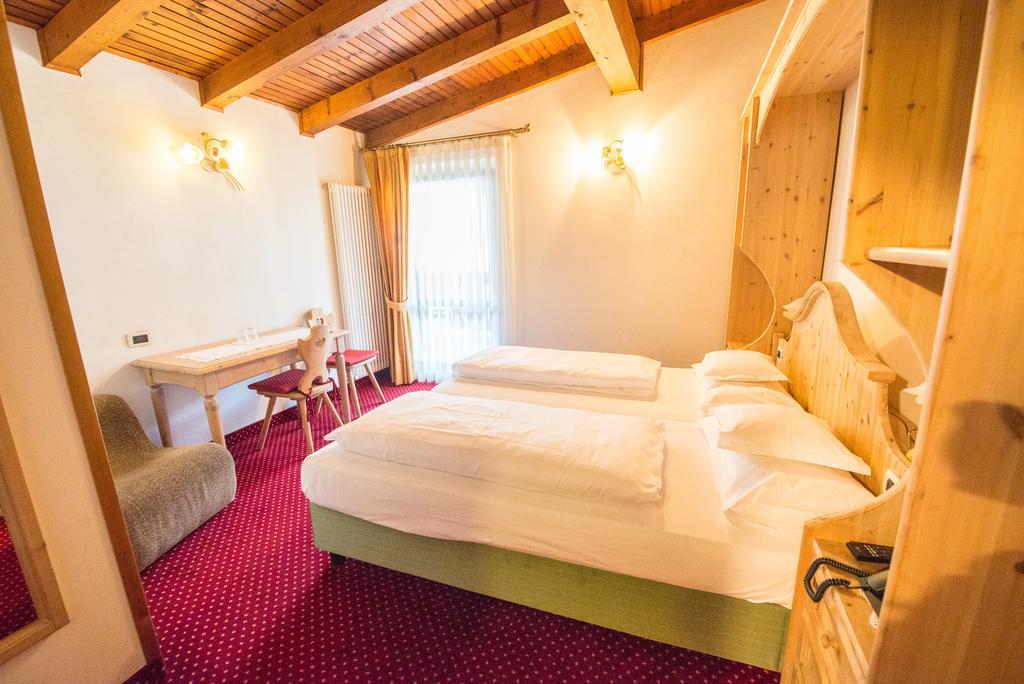 מדונה די קמפיליו Hotel Garni Norma מראה חיצוני תמונה